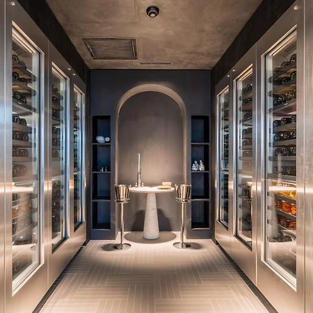 Hotel Monograph Freedom Square Tbilisi Zewnętrze zdjęcie Wine cellar