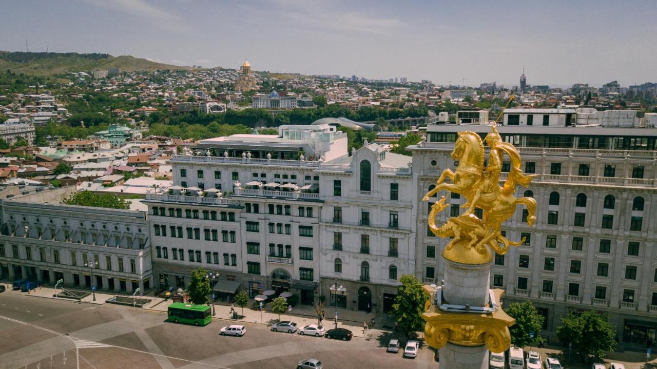 Hotel Monograph Freedom Square Tbilisi Zewnętrze zdjęcie Santiago skyline