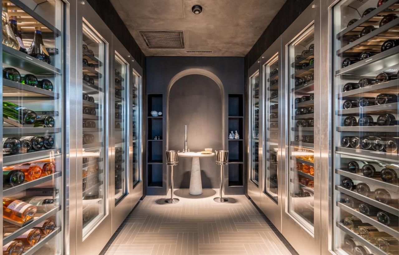 Hotel Monograph Freedom Square Tbilisi Zewnętrze zdjęcie Wine cellar