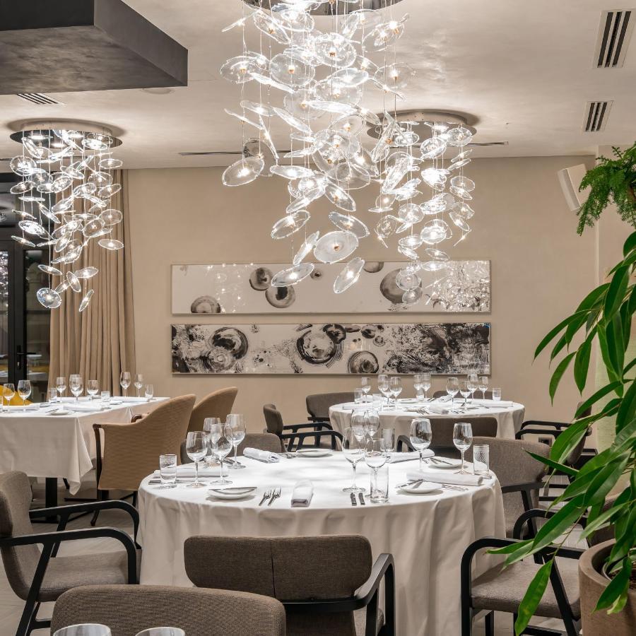 Hotel Monograph Freedom Square Tbilisi Zewnętrze zdjęcie Restaurant "La Table d'Or"